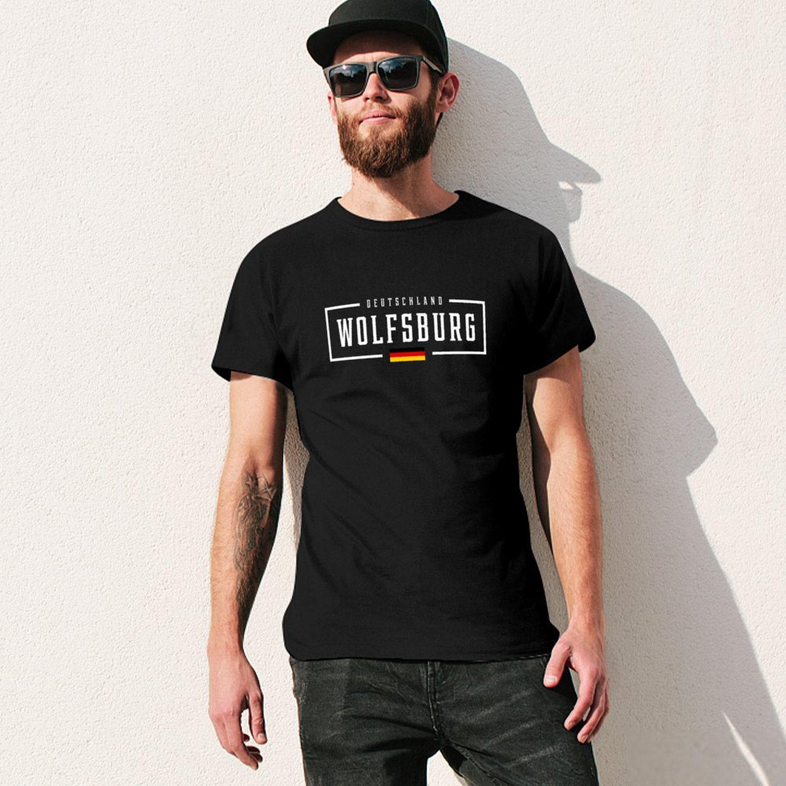 Wolfsburg Deutschland Germany  - Street Fashion Germany 评论和价格