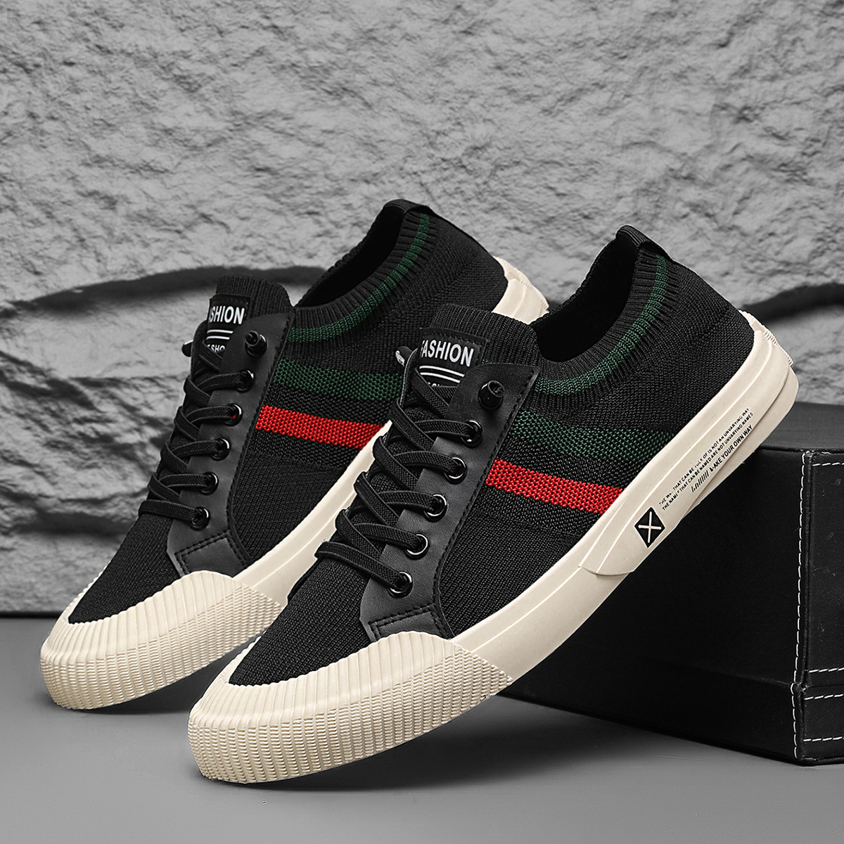 Men's Lightweight Casual Shoes - Street Fashion Male 评论和价格